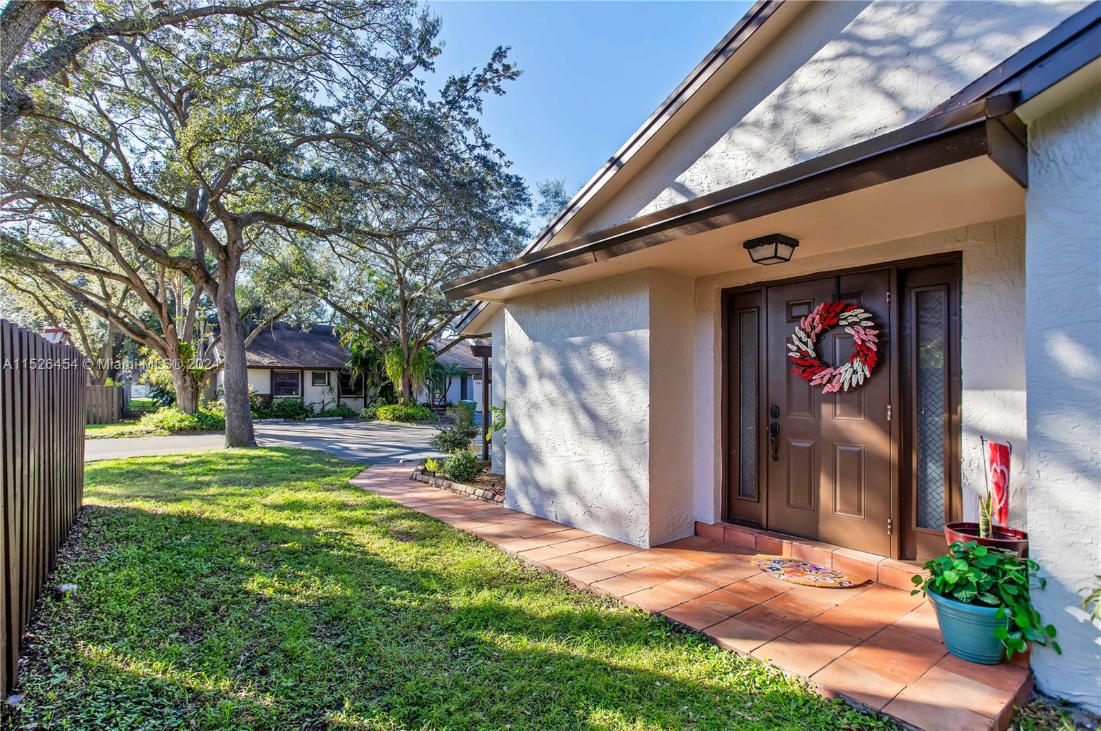 1551 NW 96th Way Pembroke Pines FL 33024