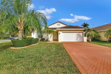 2495 NW 187th Avenue Pembroke Pines FL 33029