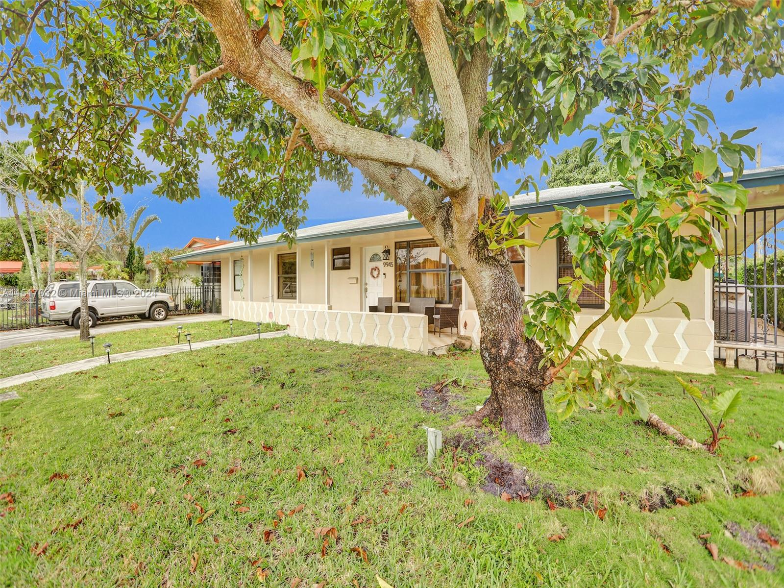 9945 SW 164th Terrace Miami FL 33157