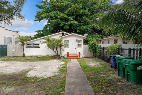 2447 NW 42nd Street Miami FL 33142