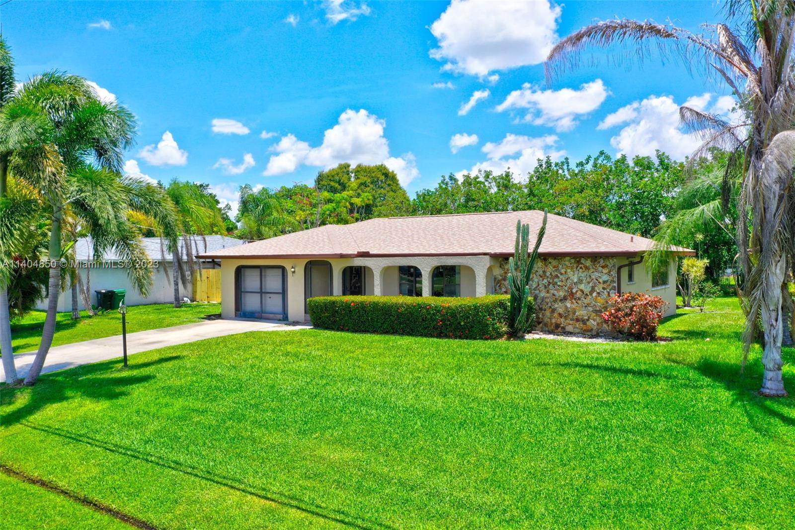 707 SE Chaloupe Avenue Port St. Lucie FL 34983
