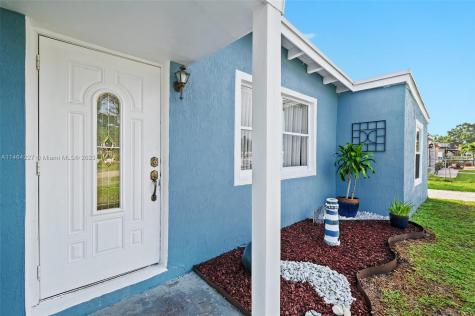 120 Miami Gardens Road West Park FL 33023