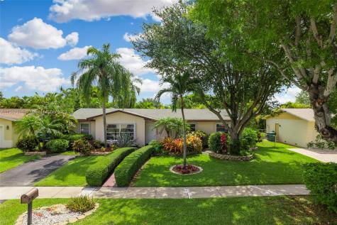 10465 SW 124th Court Miami FL 33186
