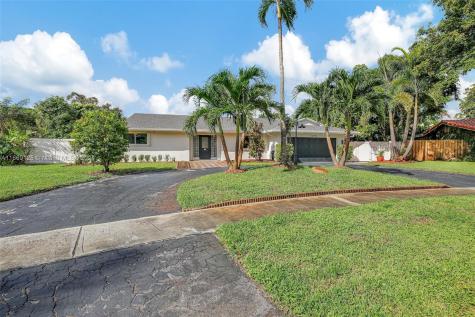 1491 SW 70th Terrace Plantation FL 33317