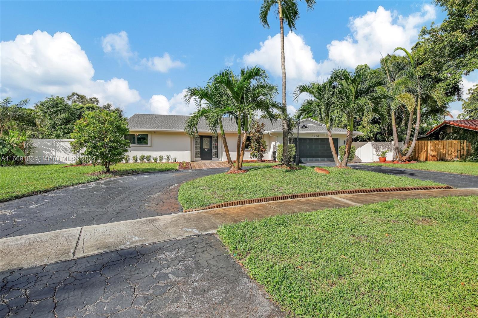 1491 SW 70th Terrace Plantation FL 33317