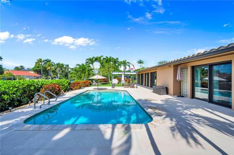 636 Hibiscus Drive Hallandale Beach FL 33009