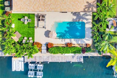 636 Hibiscus Drive Hallandale Beach FL 33009