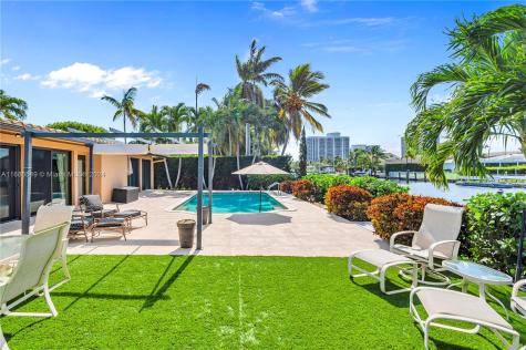 636 Hibiscus Drive Hallandale Beach FL 33009
