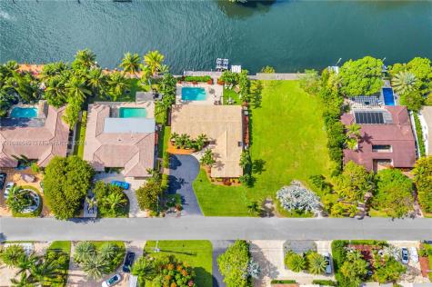 636 Hibiscus Drive Hallandale Beach FL 33009