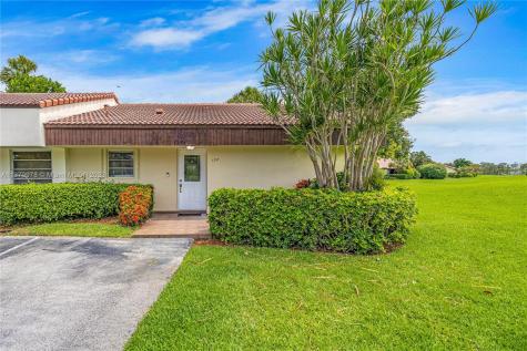 6976 Tiburon Circle Boca Raton FL 33433