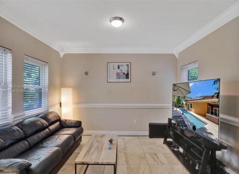 308 NE 89th Street El Portal FL 33138