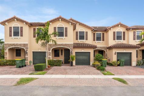 3735 SE 1st Street Homestead FL 33033