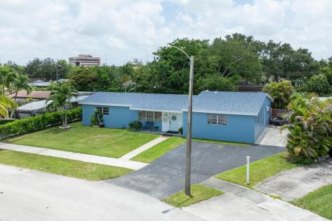 20220 SW 105th Avenue Cutler Bay FL 33189
