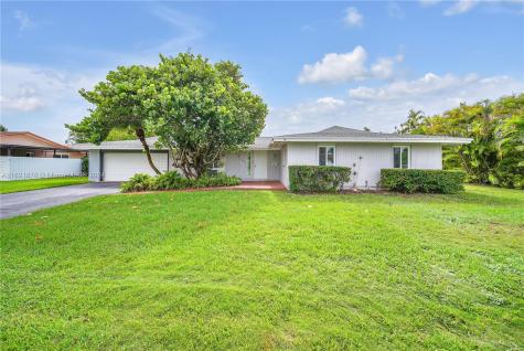 15625 Palmetto Lake Drive Miami FL 33157