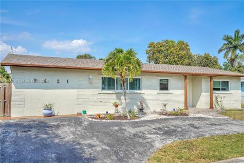 9421 NW 8th Street Pembroke Pines FL 33024