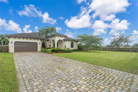 27655 SW 172nd Avenue Homestead FL 33031