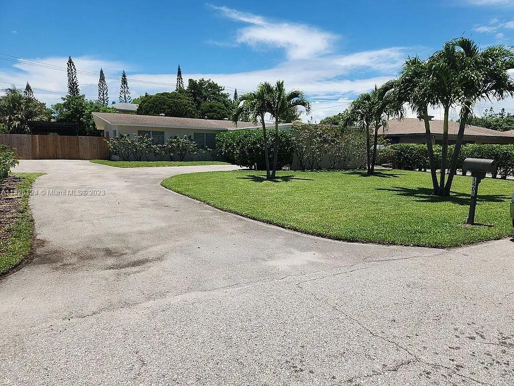 1403 Sandpiper Lane Lantana FL 33462