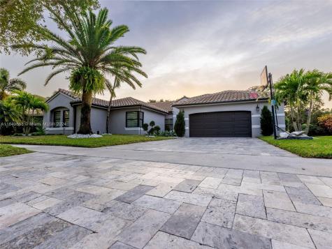 180 Montclaire Drive Weston FL 33326