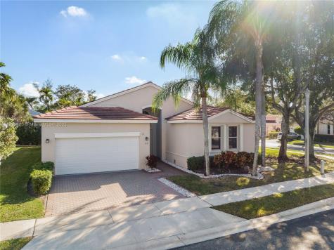 1621 SW 149th Avenue Pembroke Pines FL 33027