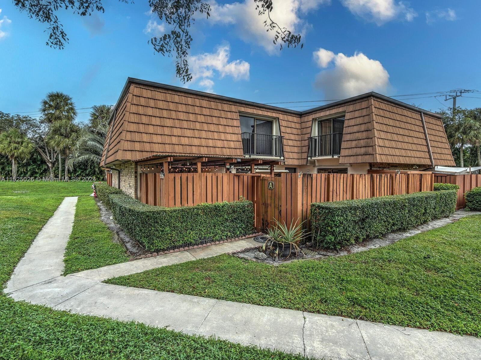 9158a SW 23rd Street Davie FL 33324