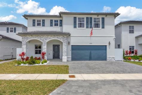 12743 SW 215th Terrace Miami FL 33177