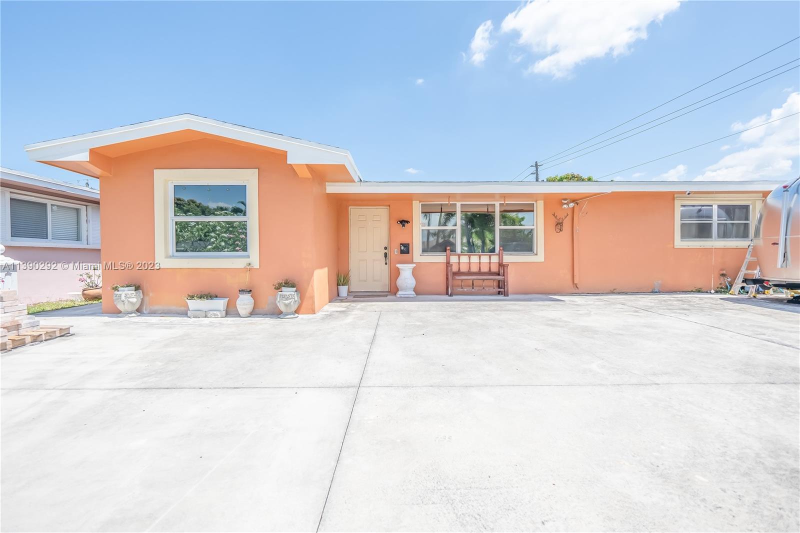8761 NW 12th Street Pembroke Pines FL 33024