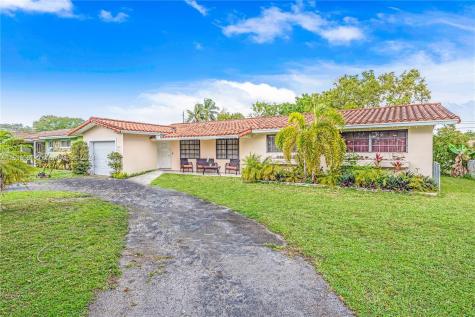 1061 Redbird Avenue Miami Springs FL 33166