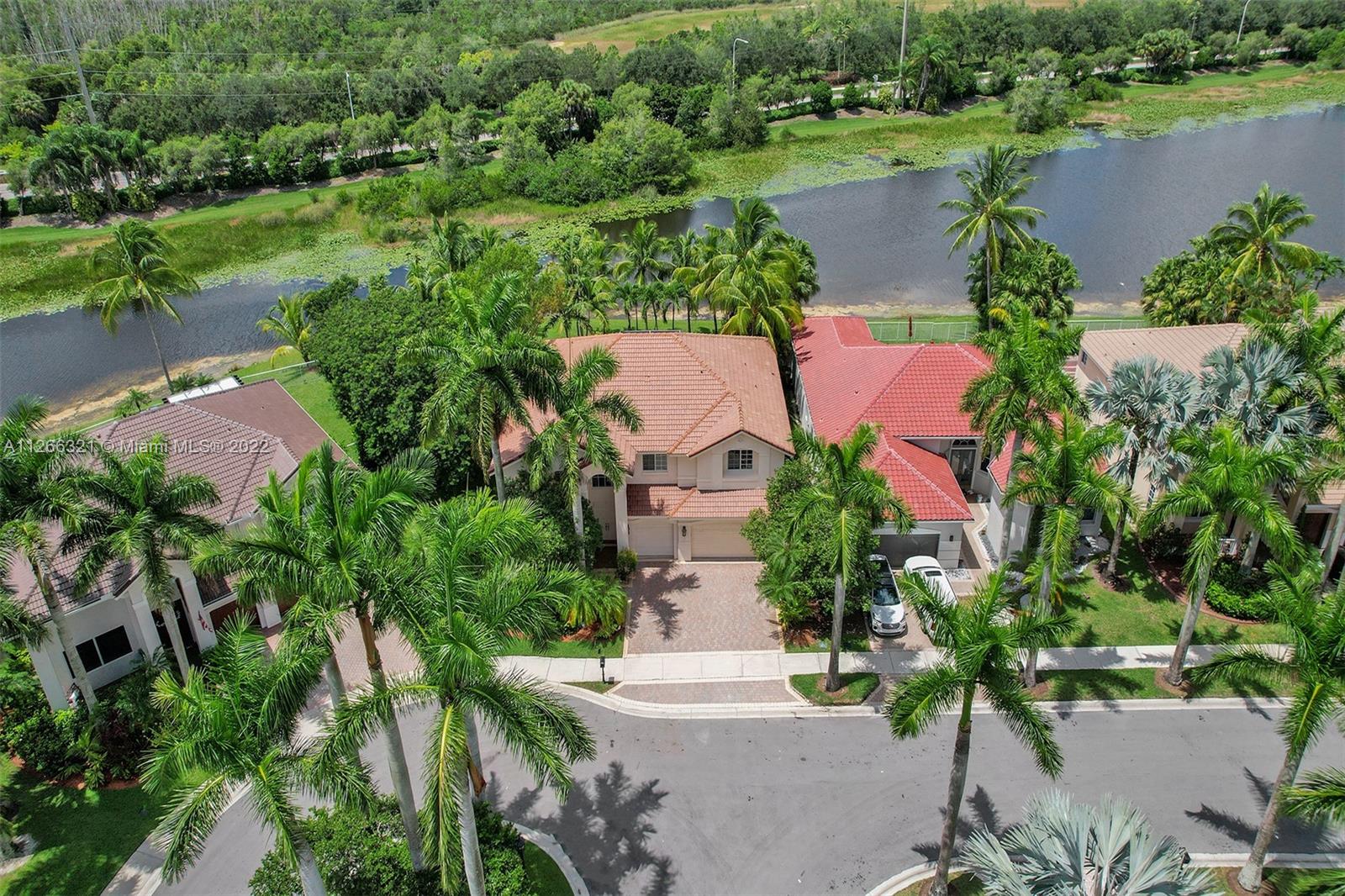 2547 Hunters Run Way Weston FL 33327
