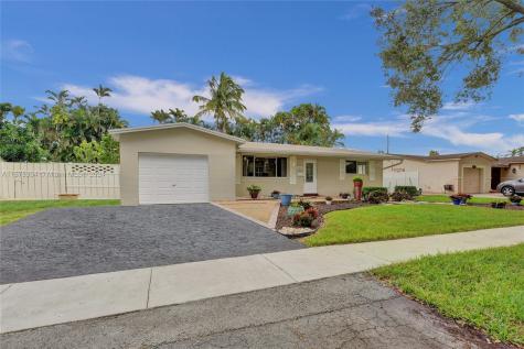 5214 SW 91st Terrace Cooper City FL 33328