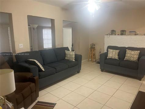 661 NW 145th Street Miami FL 33168
