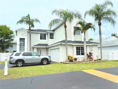 10732 Lago Welleby Drive Sunrise FL 33351