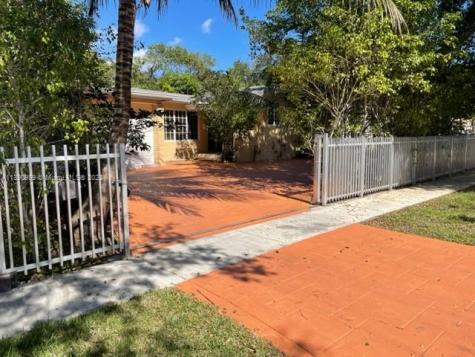 185 NE 120th Street North Miami FL 33161