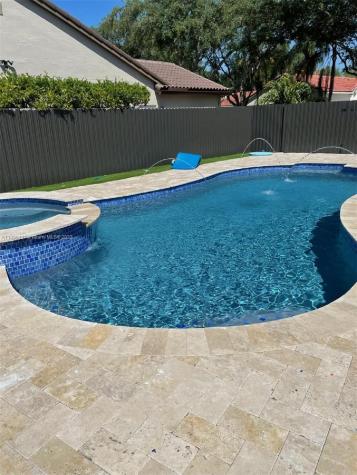 19580 NW 88th Avenue Hialeah FL 33018