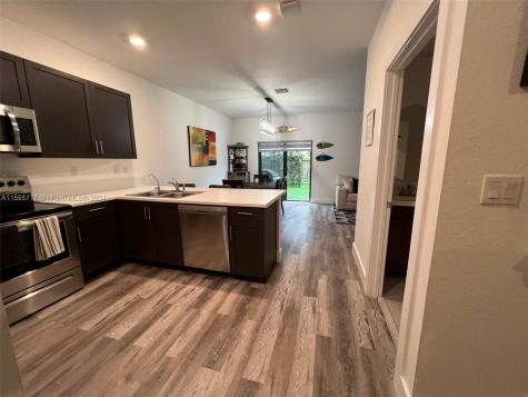 4711 Brumby Terrace Davie FL 33314