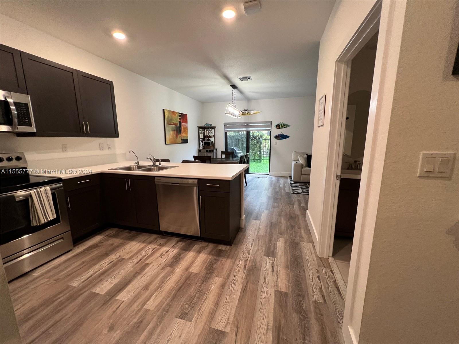4711 Brumby Terrace Davie FL 33314