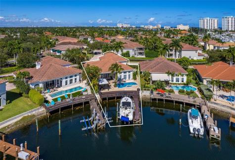 946 Sanibel Drive Hollywood FL 33019