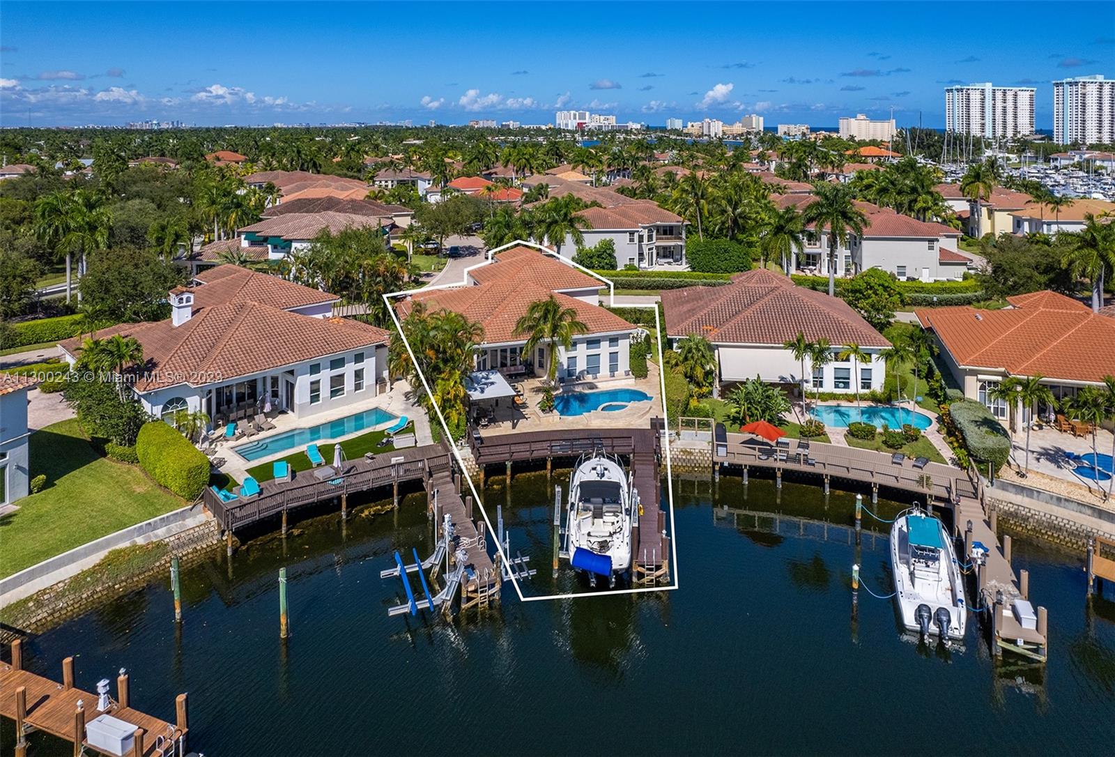 946 Sanibel Drive Hollywood FL 33019