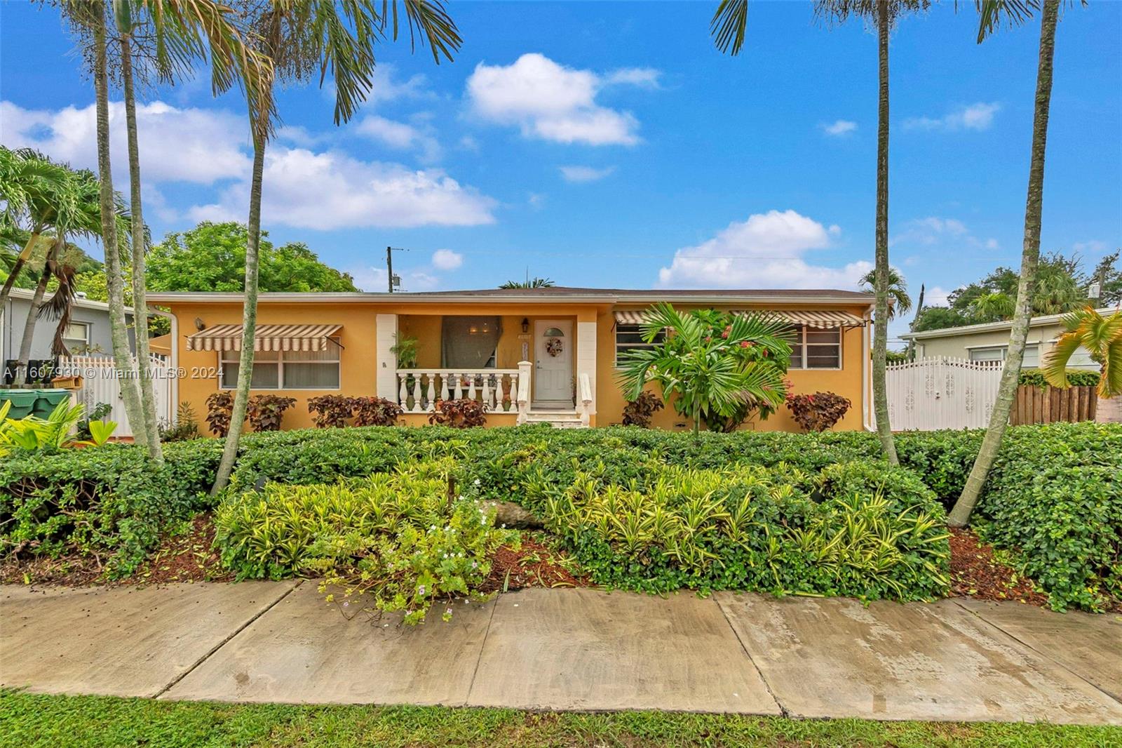 3015 SW 103rd Place Miami FL 33165