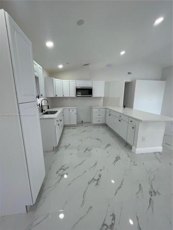 1324 E Glen Oak Road North Lauderdale FL 33068