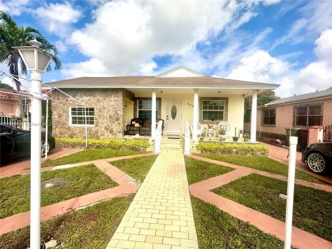 559 E 15th Street Hialeah FL 33010