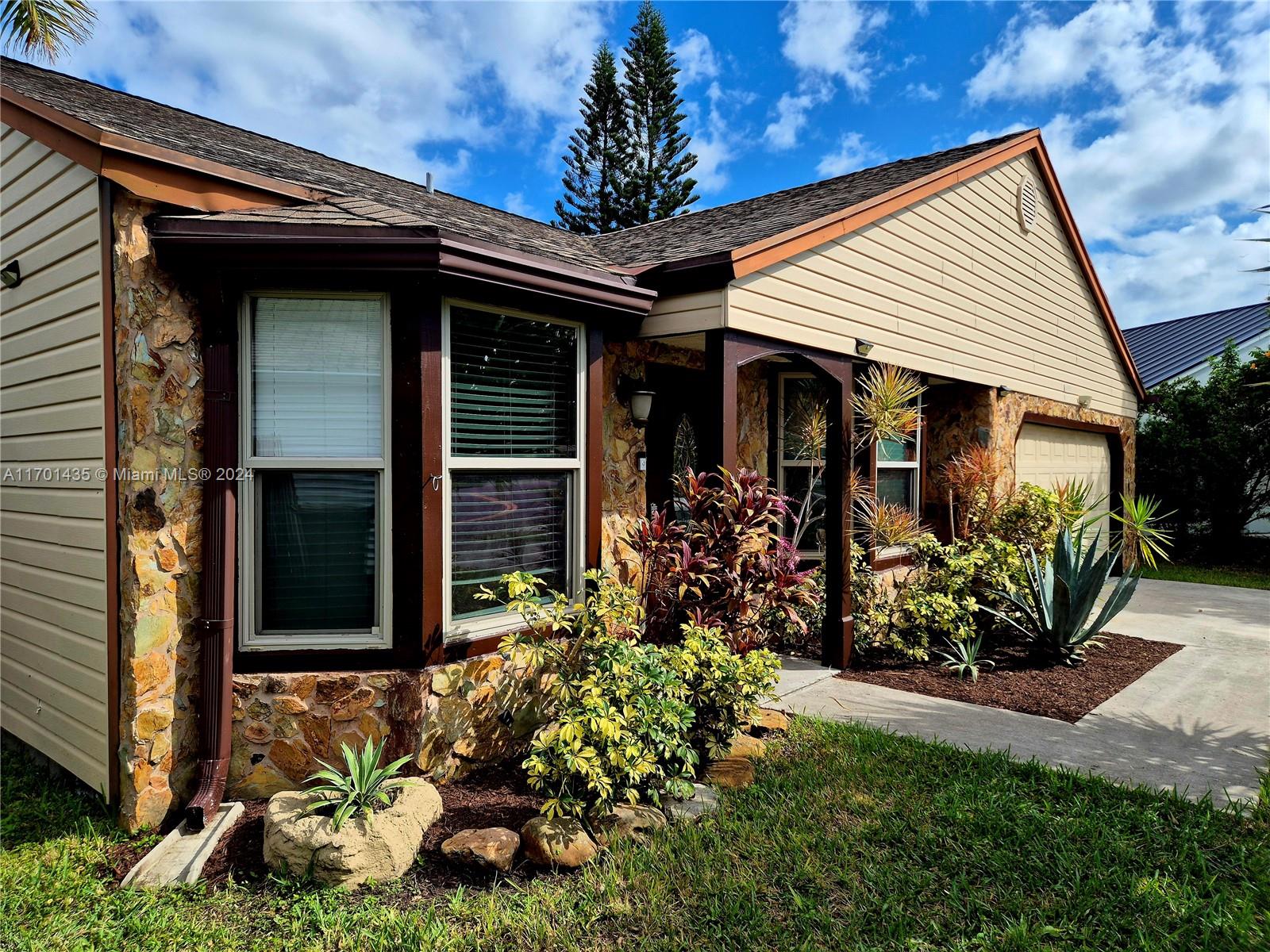 13531 SW 9th Court Davie FL 33325