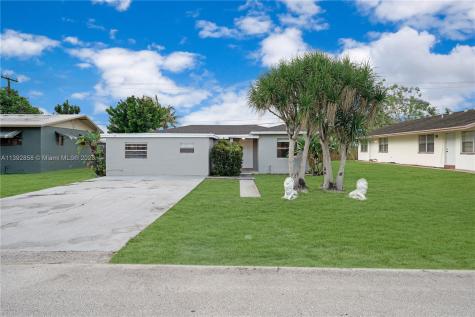 6317 Polk Street Hollywood FL 33024