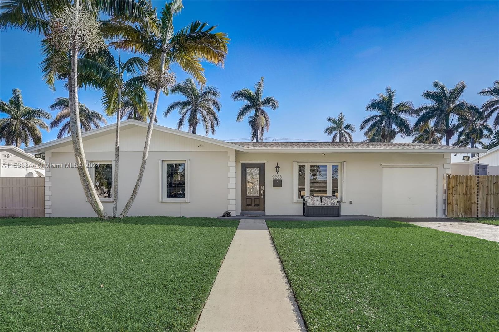 9288 SW 183rd Terrace Palmetto Bay FL 33157