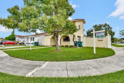 9853 SW 1st Terrace Miami FL 33174
