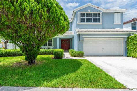 15639 SW 98th Terrace Miami FL 33196