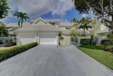 9927 NW 49th Terrace Doral FL 33178