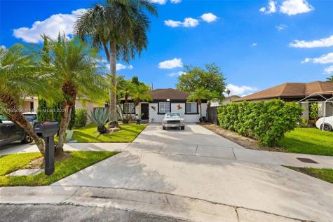 28436 SW 135th Avenue Homestead FL 33033