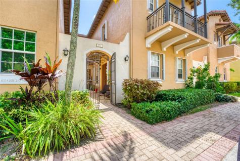 511 SW 146th Terrace Pembroke Pines FL 33027
