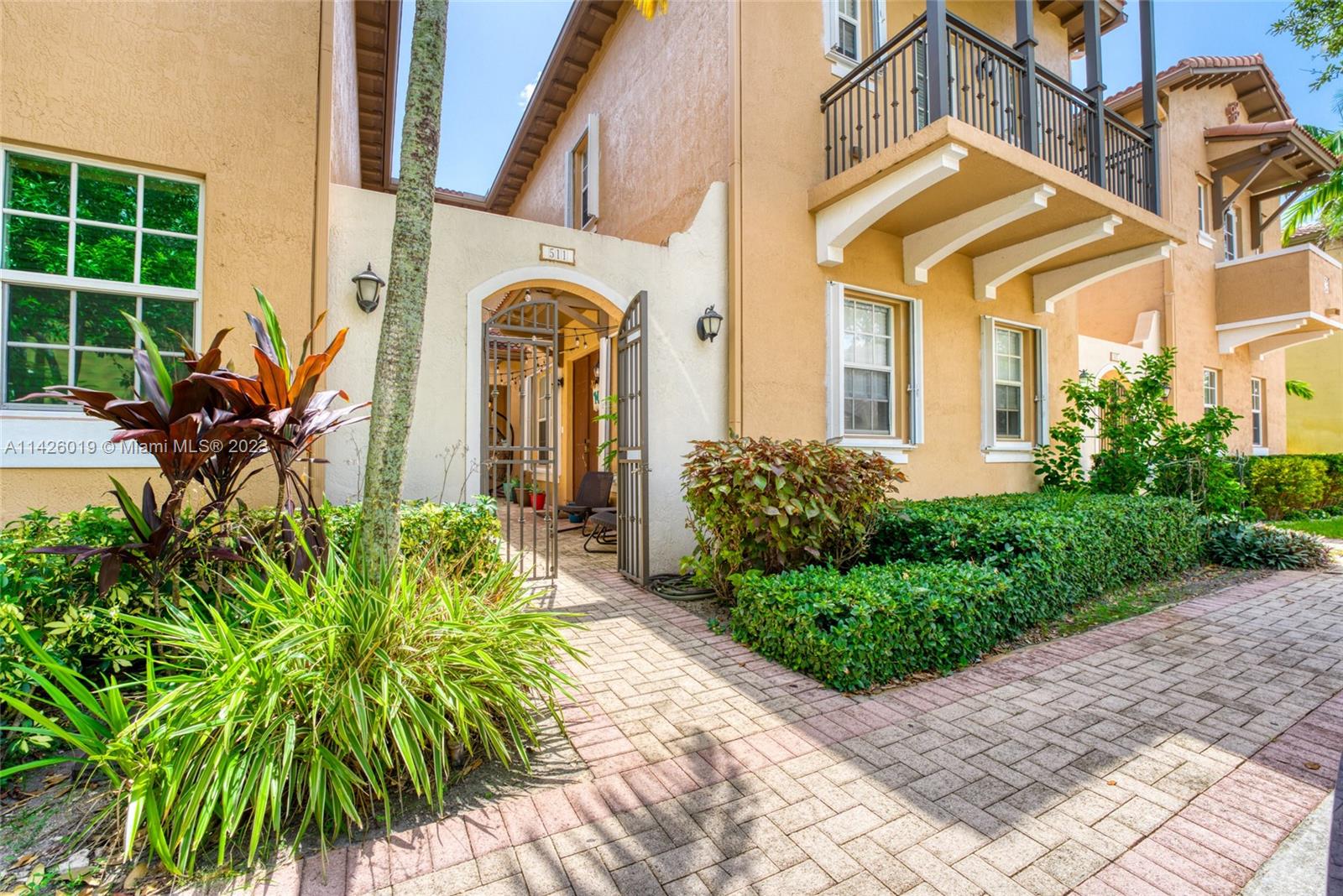 511 SW 146th Terrace Pembroke Pines FL 33027
