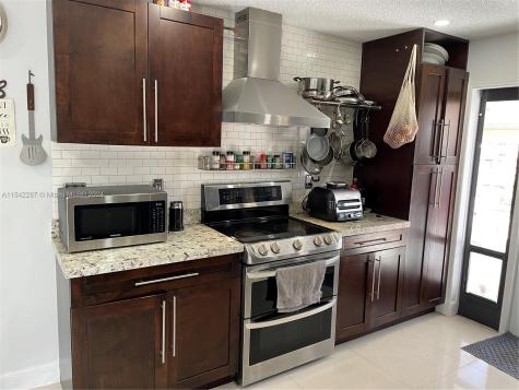 7027 SW 127th Court Miami FL 33183